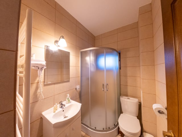 Cameră dublă cu terasă — Fotografia 2 din 4